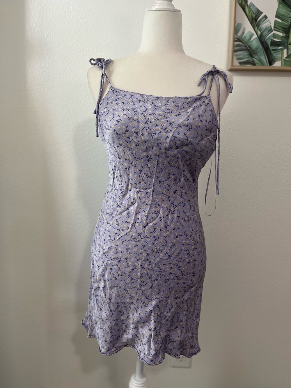 Like New Zara Purple Lilac Floral Tie Strap Satin Mini Slip Dress Square Neck